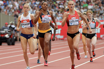Shelayna Oskan-Clarke on her way to winning the 800m at the IAAF Diamond League meeting in London (Kirby Lee)