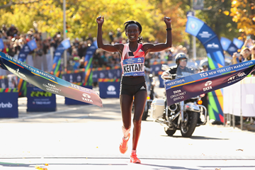Mary Keitany wins the New York City Marathon (Getty Images)