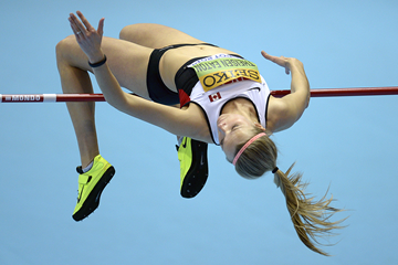 Brianne Theisen-Eaton in the pentathlon high jump at the IAAF World Indoor Championships (AFP / Getty Images)