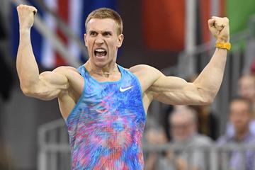 Piotr Lisek celebrates his pole vault victory in Düsseldorf (Gladys Chai von der Laage)