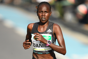Flomena Cheyech Daniel on her way to winning the Saitama Marathon (Agence SHOT)