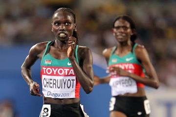 Vivian Cheruiyot of Kenya on her way to winning gold in the 10,000m final (Getty Images)