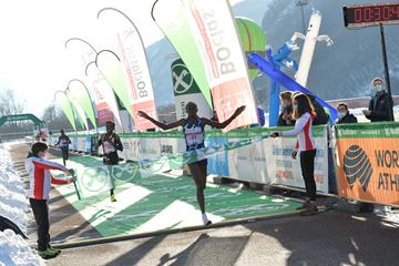  Margaret Kipkemboi winning the 2020 BoClassic (Organisers/Mosna)