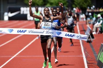 Muktar Edris wins the 5000m at the 2016 IAAF Diamond League meeting in Eugene (Kirby Lee)