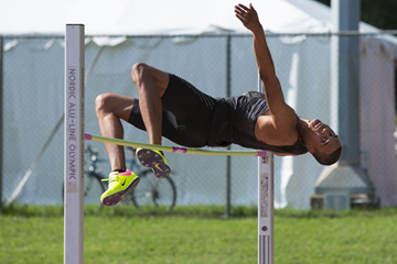 Pierce Lepage in the decathlon high jump in Ottawa (Brian Rouble / organisers)
