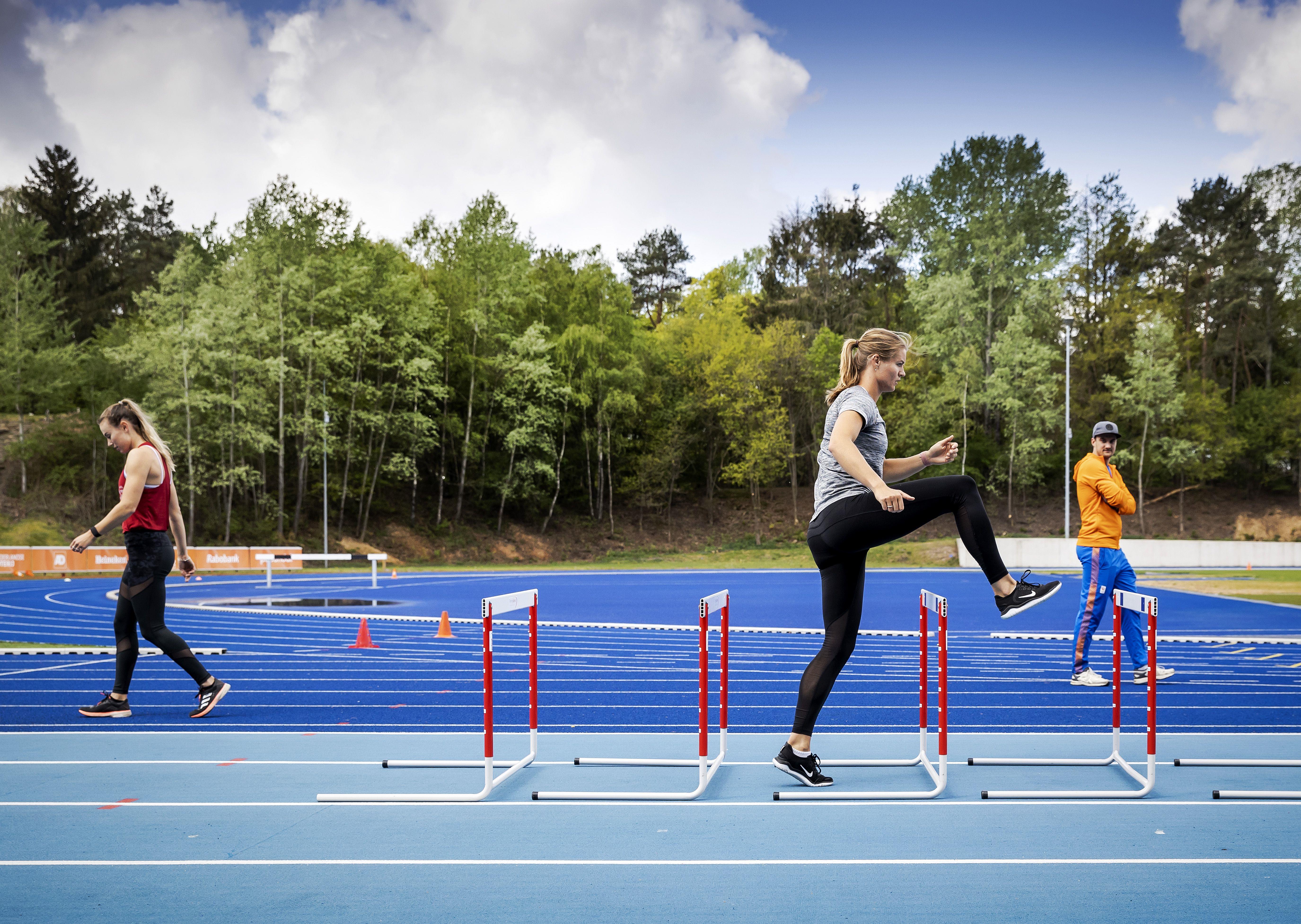 Спорт и отдых. Netherland athlete. Competition Post banner.