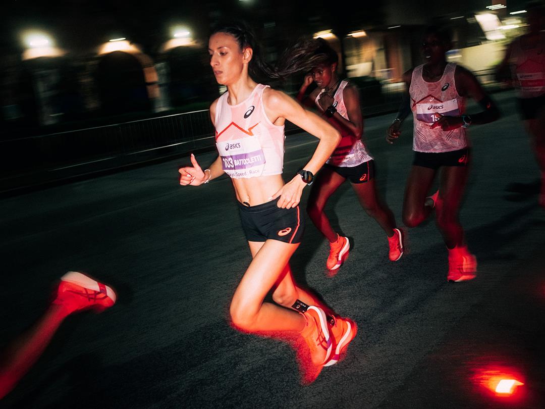 Asics new image 2026 ()