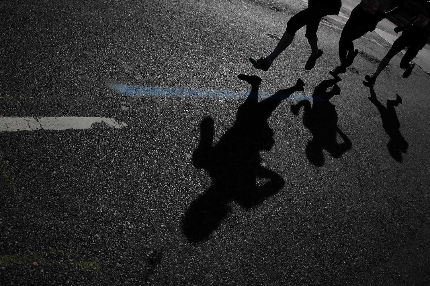 Road runners in action (Getty Images)
