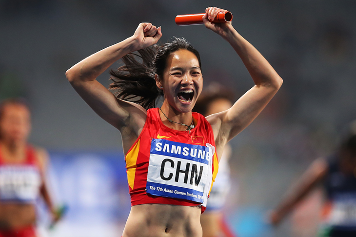 Wei Yongli celebrates at the Asian Games (Getty Images)